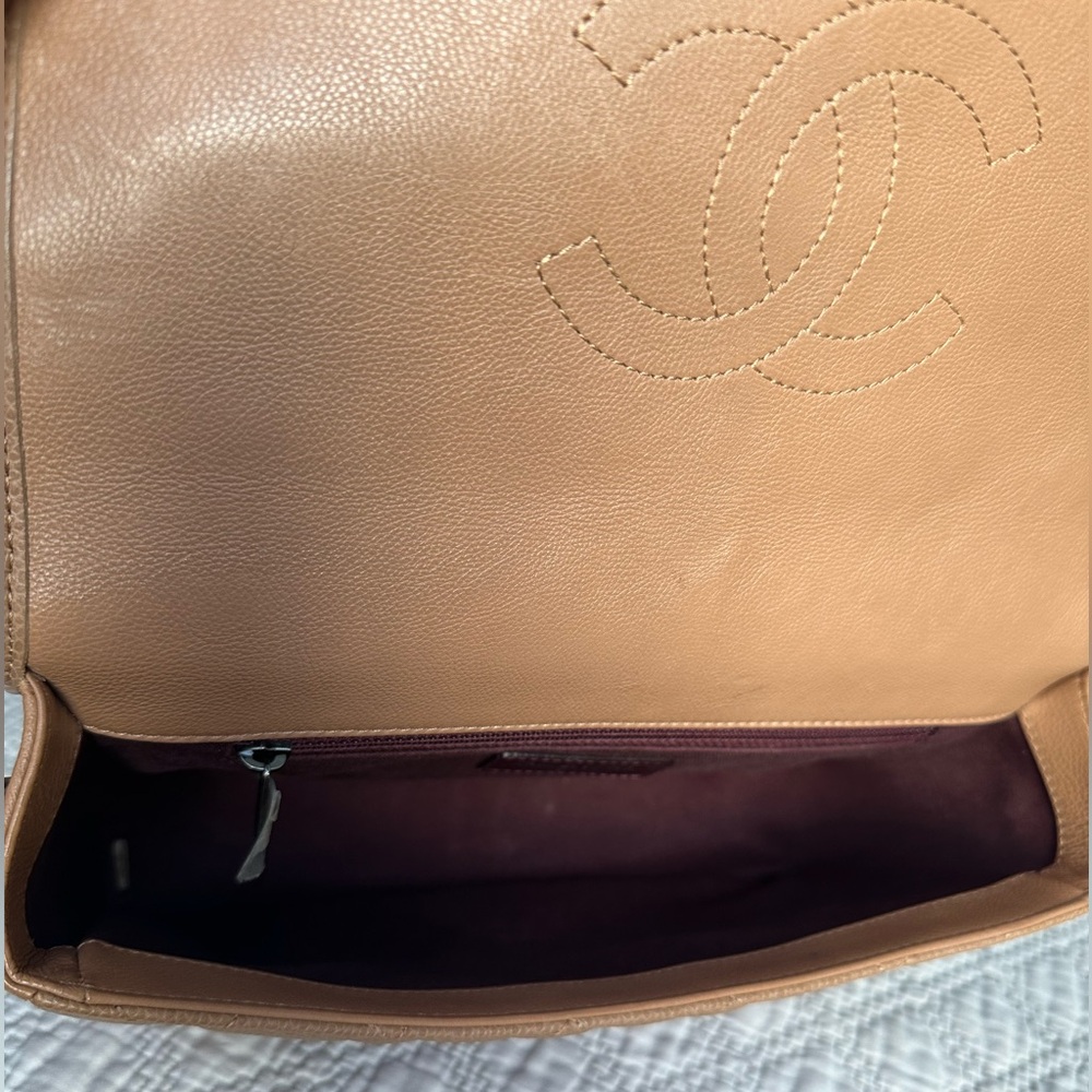 CHANEL Caviar & Calfskin Quilted Medium Flap Bag - Picture 9 of 16